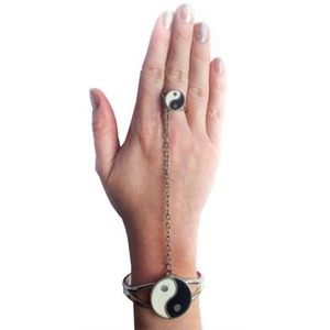Vintage 1960s Mod Ying and Yang Slave Bracelet